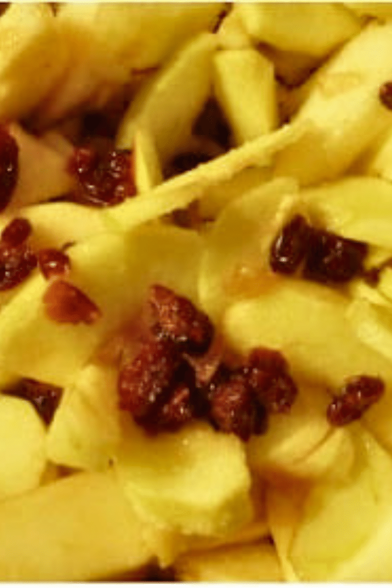 Apfel-Birnen-Maisgriess-Streuselkuchen