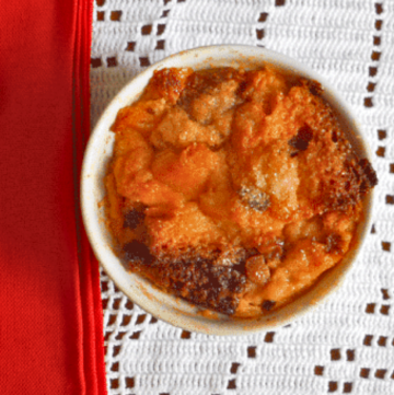 Budino di panettone, mandorle e cannella