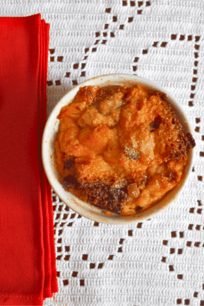 Budino di panettone, mandorle e cannella