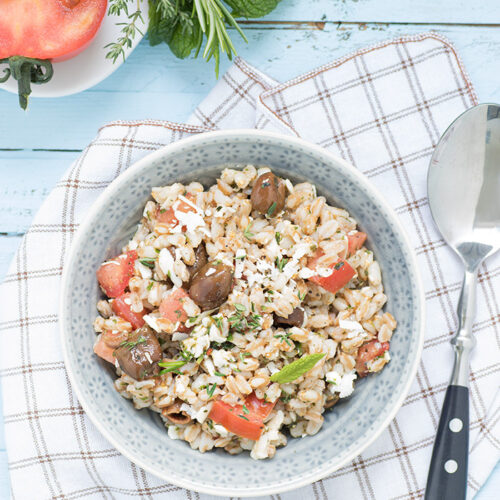 Insalata di farro fredda alle erbe