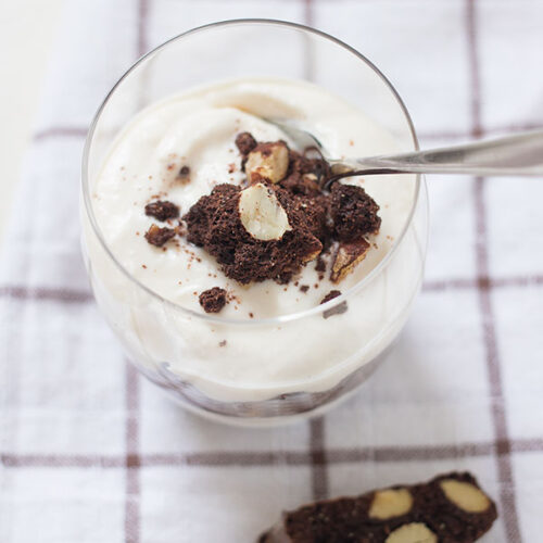 crema ricotta e biscotti