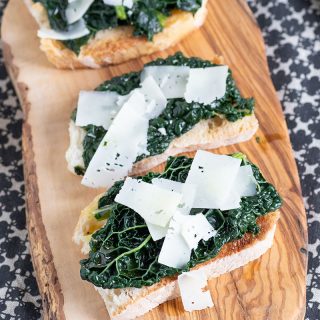 crostini al cavolo nero