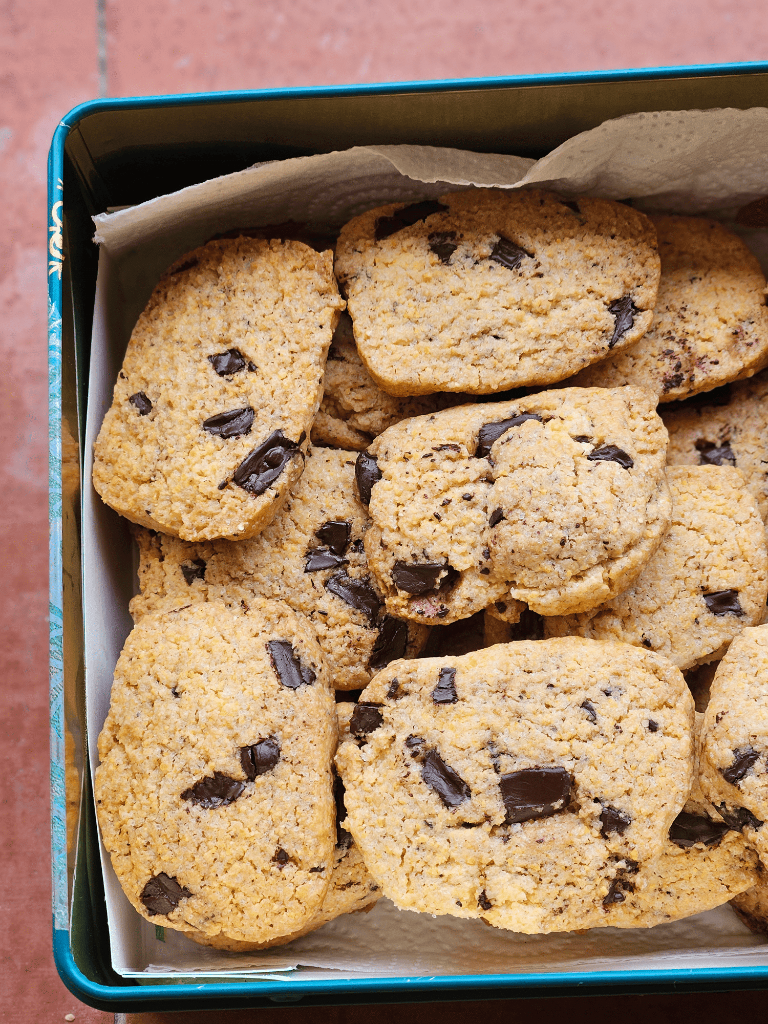 Biscotti croccanti cocco, cioccolato e mais