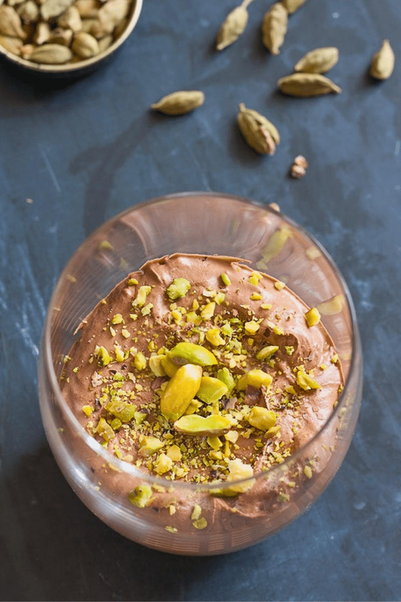 ricetta mousse al cioccolato cardamomo